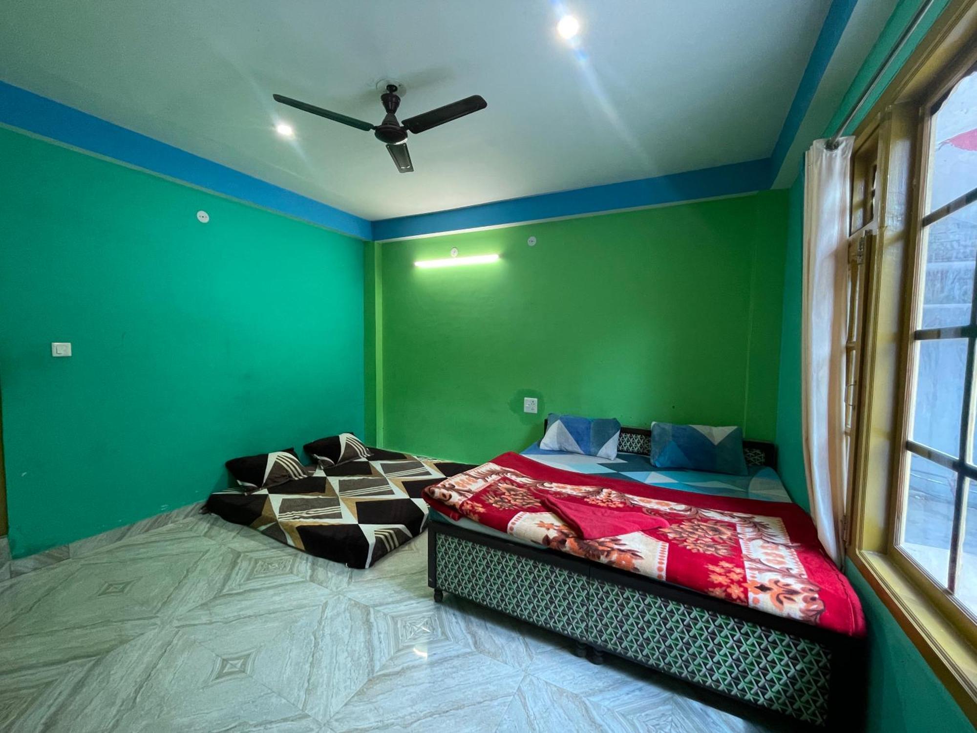 Chojh Inn Guest House Kasol Esterno foto
