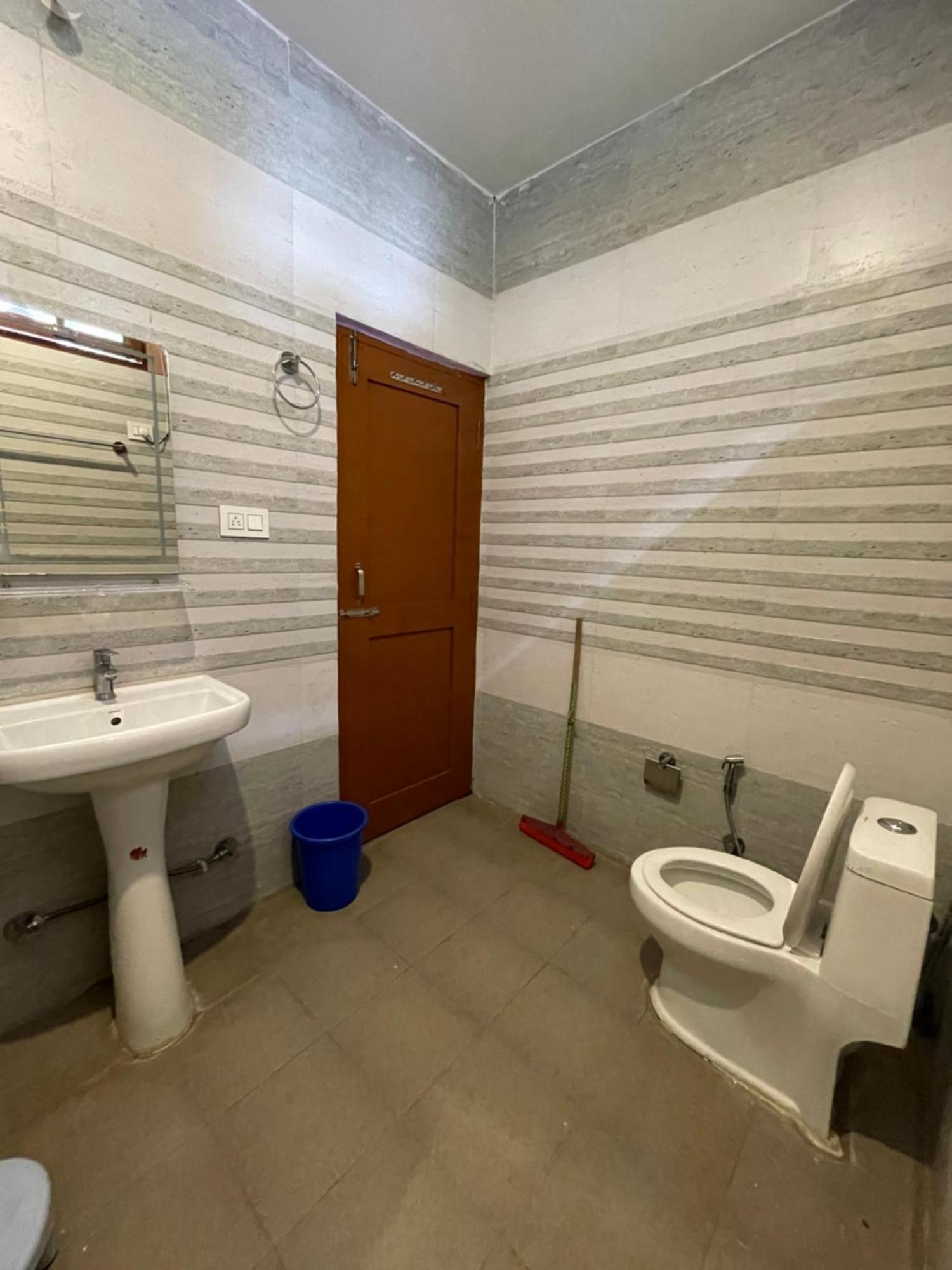 Chojh Inn Guest House Kasol Esterno foto