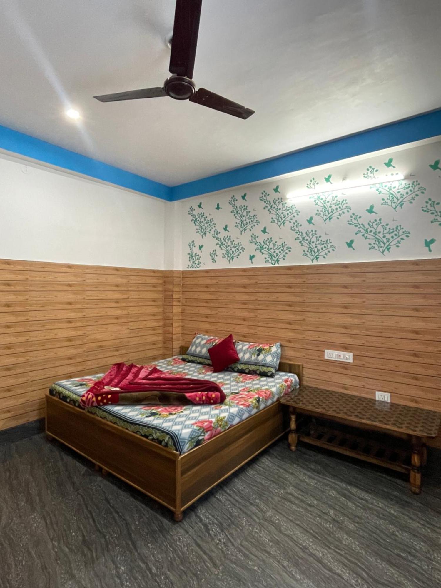 Chojh Inn Guest House Kasol Esterno foto