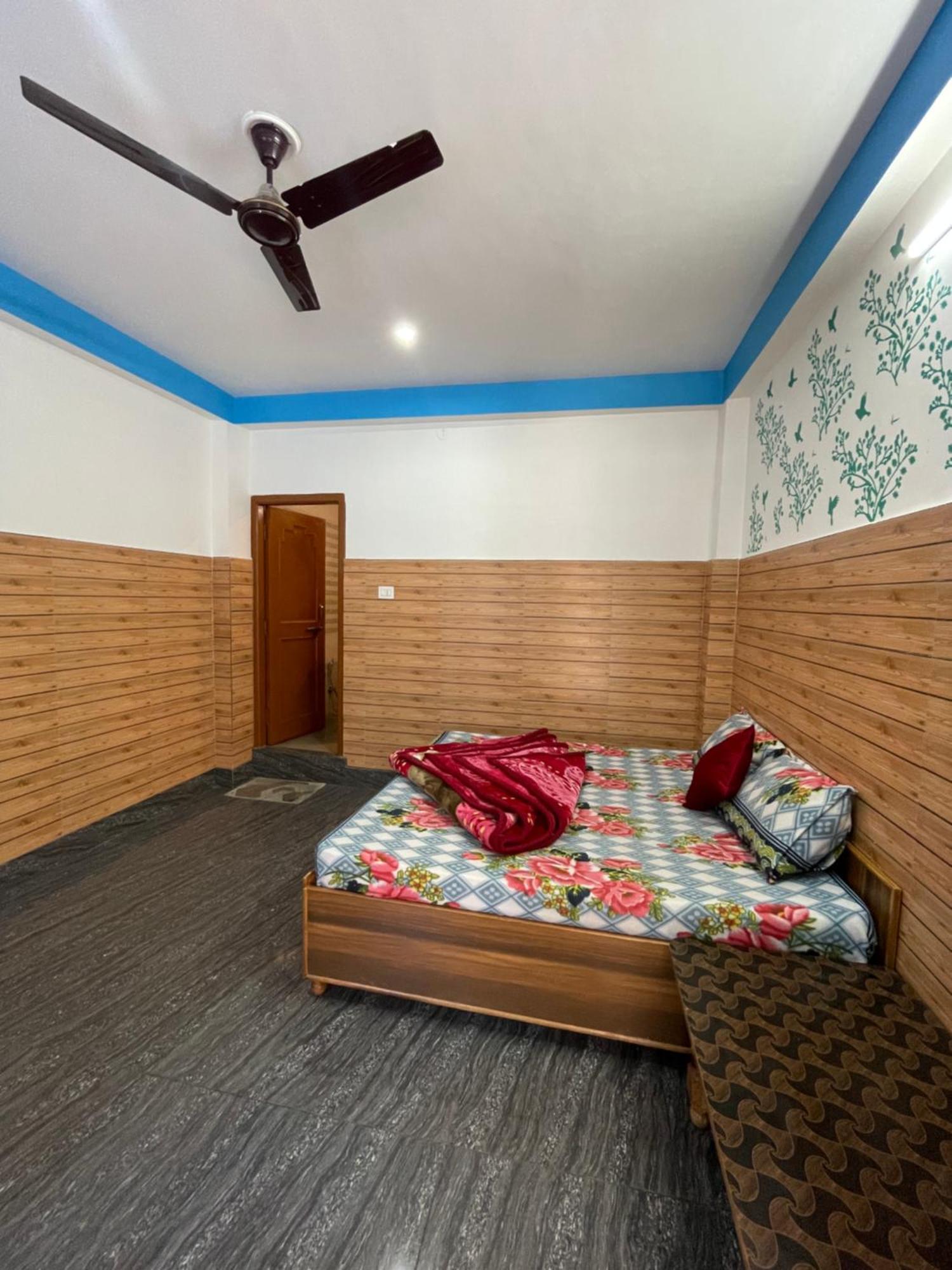 Chojh Inn Guest House Kasol Esterno foto