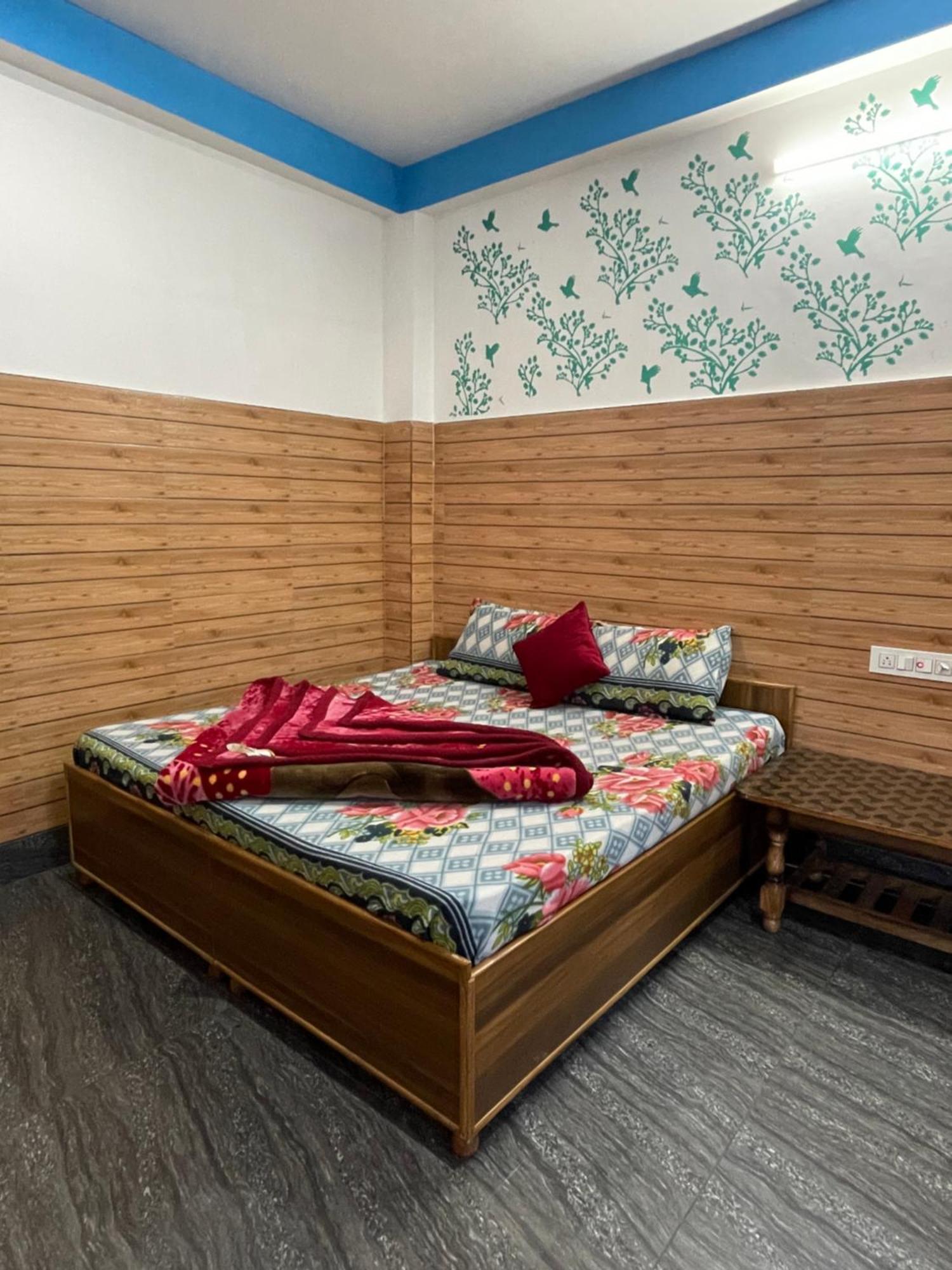 Chojh Inn Guest House Kasol Esterno foto