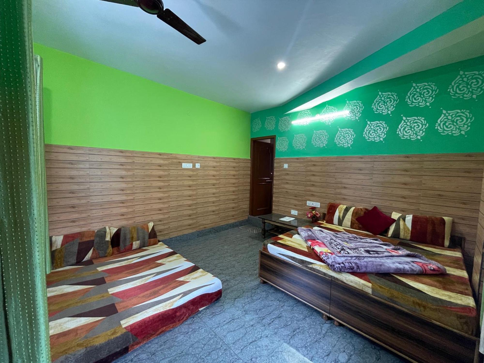 Chojh Inn Guest House Kasol Esterno foto