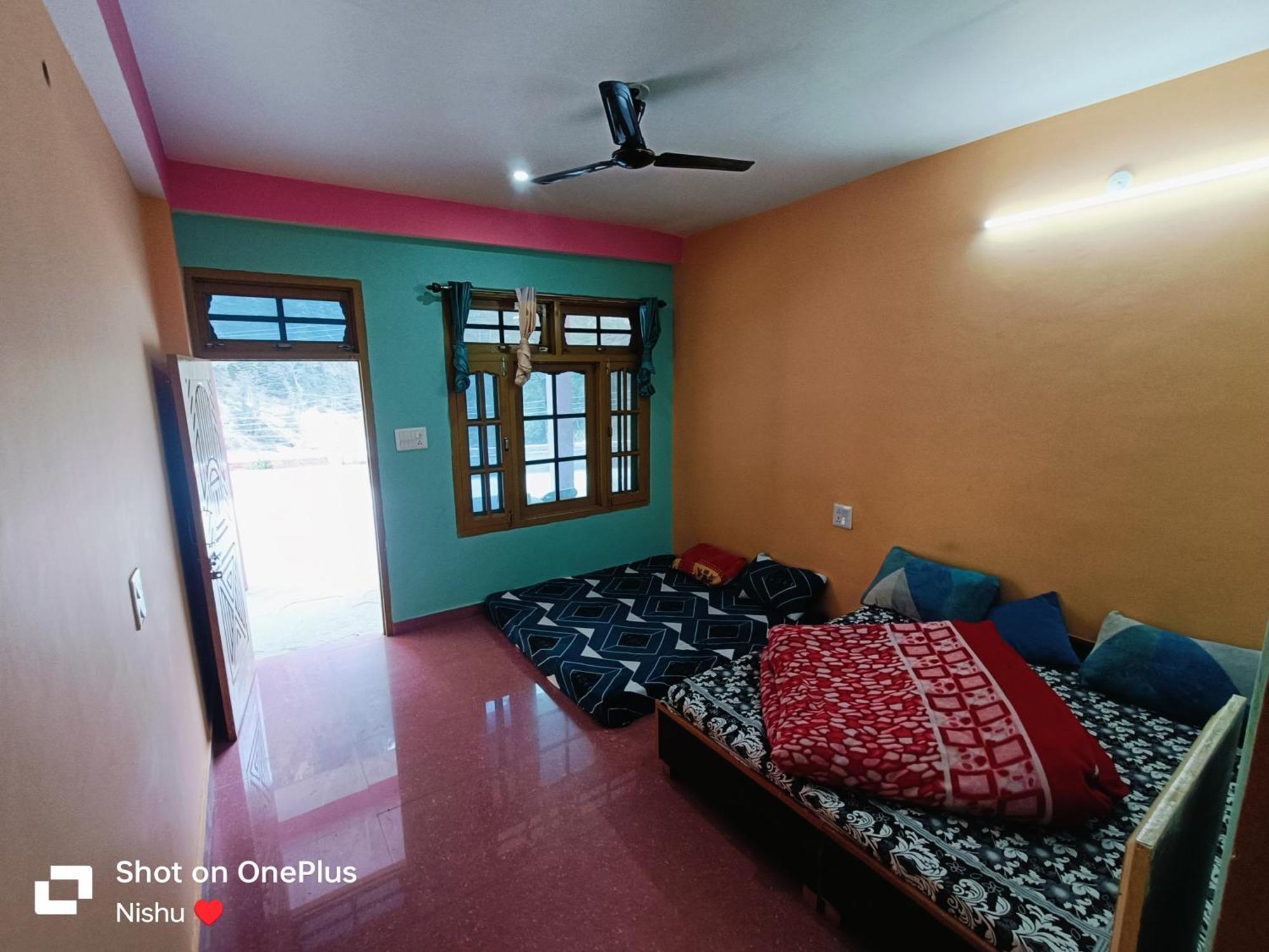 Chojh Inn Guest House Kasol Esterno foto