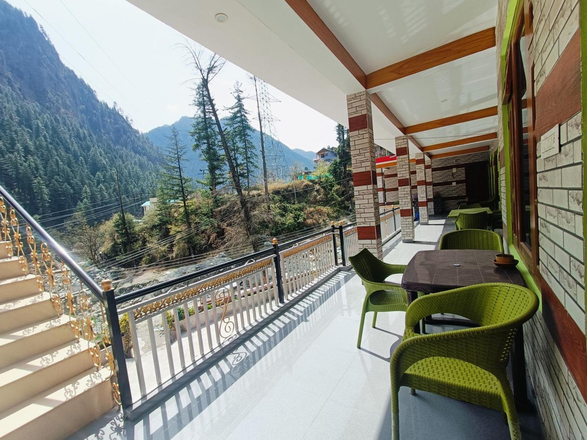 Chojh Inn Guest House Kasol Esterno foto