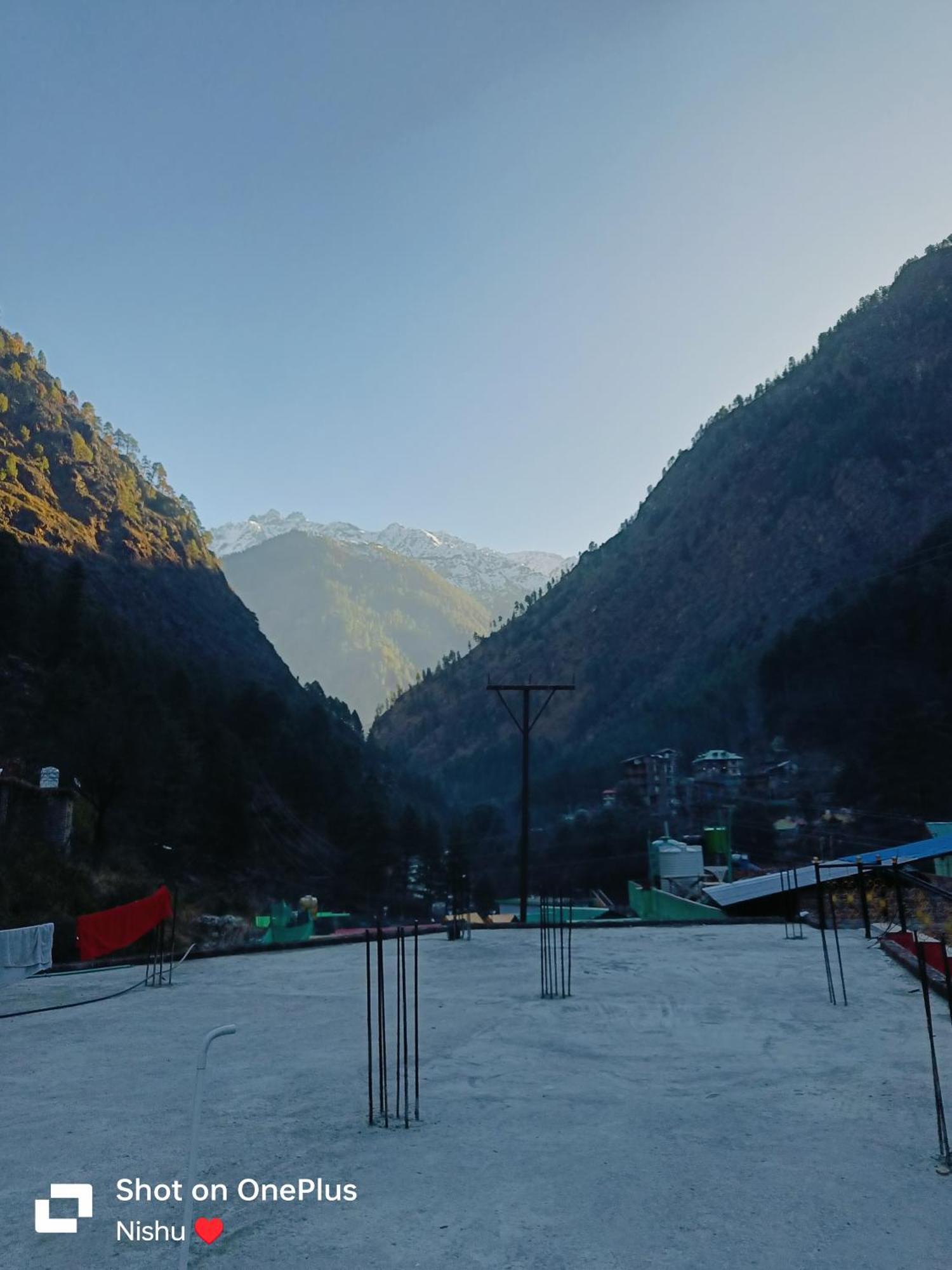 Chojh Inn Guest House Kasol Esterno foto