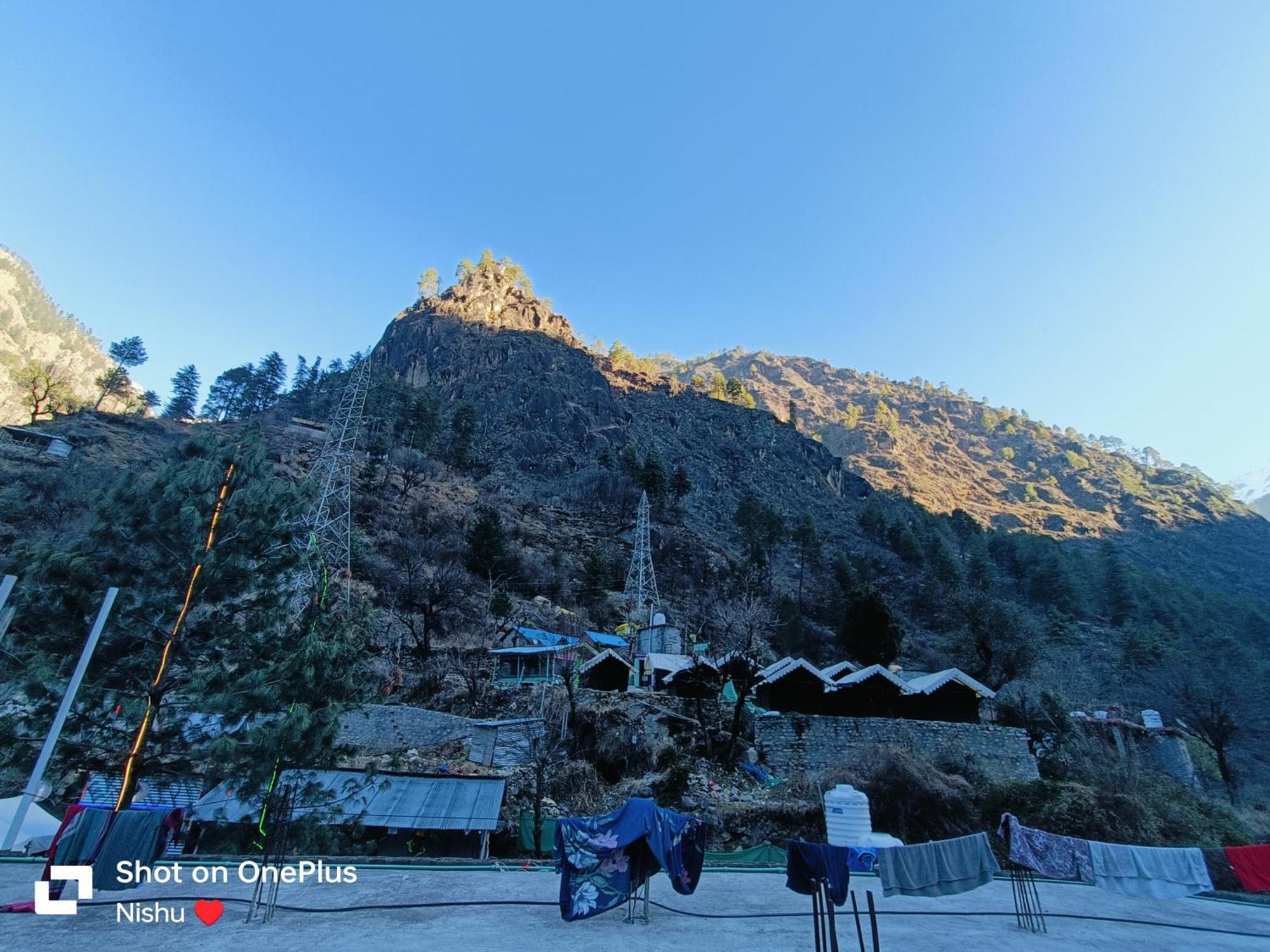 Chojh Inn Guest House Kasol Esterno foto